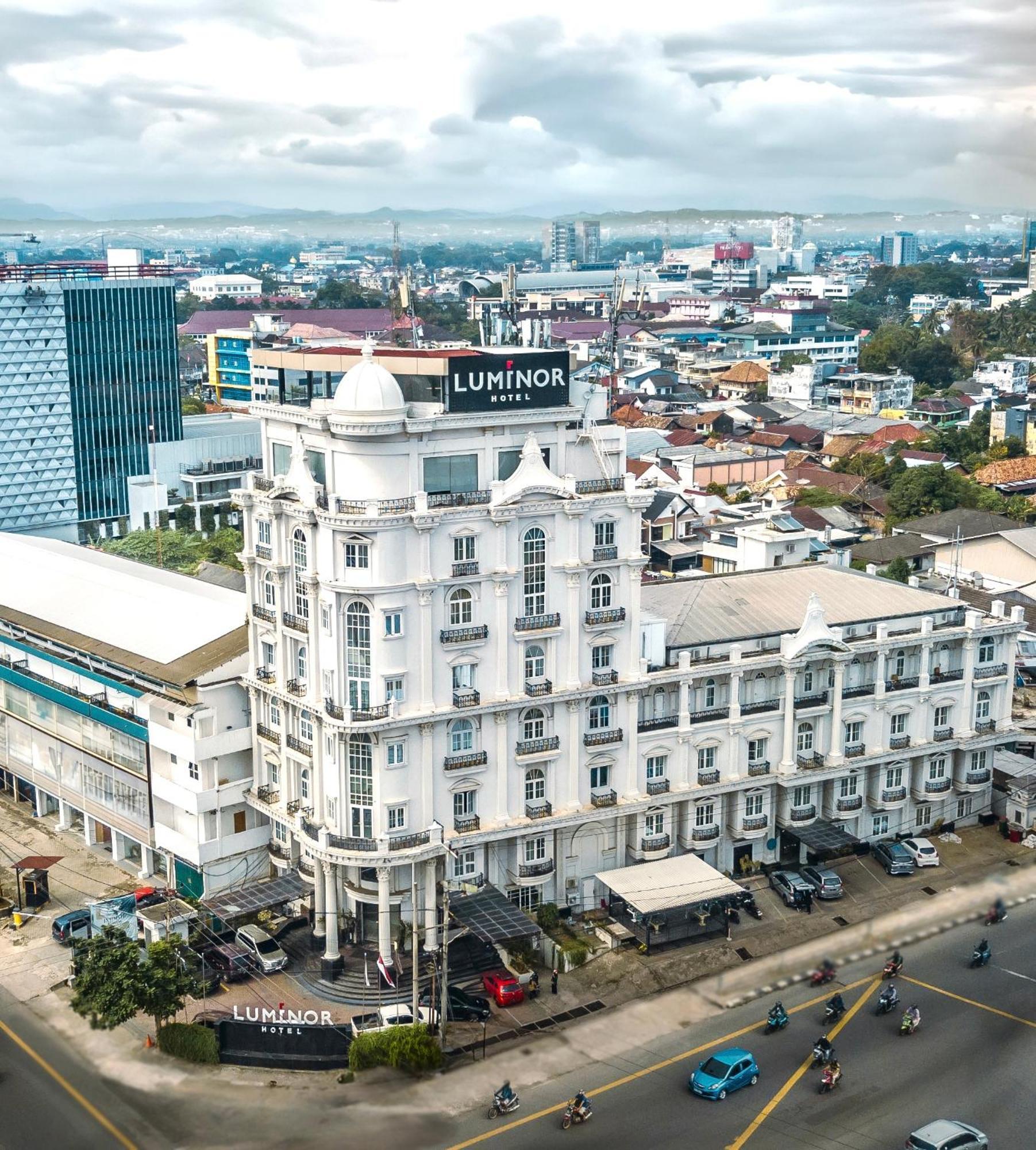 Luminor Hotel Palembang By Wh Free Massage 10 Minutes Kültér fotó